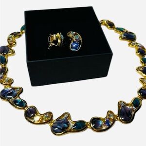 Vintage Butler necklace & clip on earrings. Gold tone. purple & blue. Gorgeous!